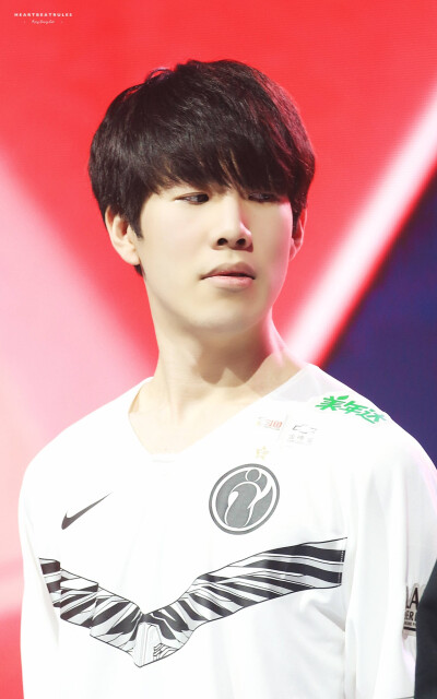 展现出他日 展现出他日